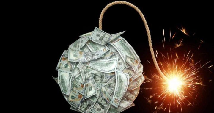 US Tariffs on BRICS Could Deepen Global De-Dollarization Trend, Economist Warns
