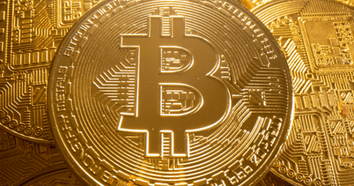 Bitcoin Price Watch: Consolidation Phase Could Precede Sharp Rally—or Breakdown