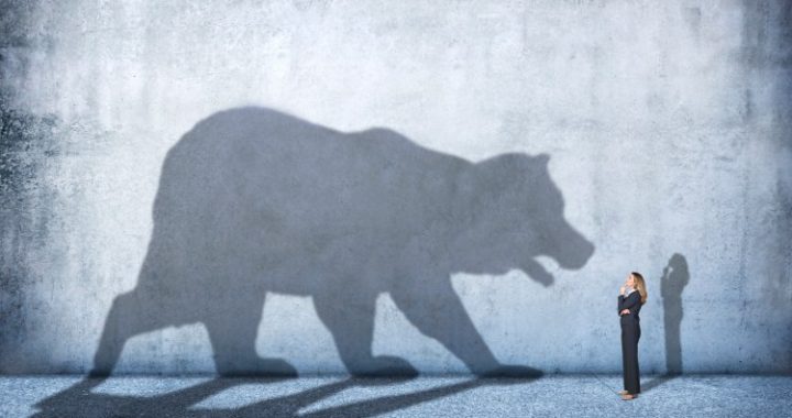 Dogecoin (DOGE) Slips Into Red Zone, Is a Bigger Crash Looming?