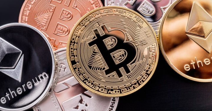 Altcoins Takeover Incoming? These On-Chain Metrics Signal An Imminent Market Shift