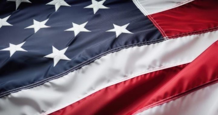 US Treasury Secretary Declares ‘Golden Age of Crypto’—Urges Builders to Flood In