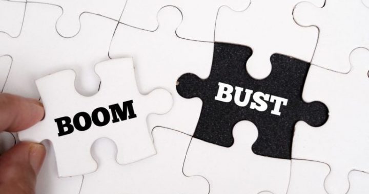 BTC Boom or Bust? Derive Insights Predicts $200K Top, Warns of $90K Crash