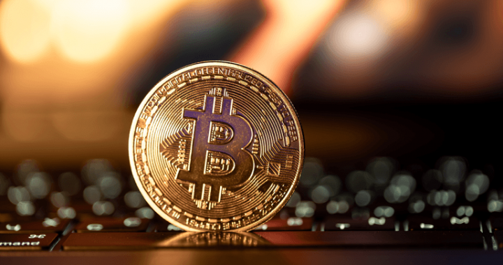 Bitcoin Price Watch: Mixed Signals Emerge Near Key $112K Barrier