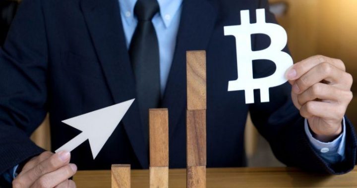 ETF Flows Split: Bitcoin Funds Gain $333 Million Inflow as Ether ETFs Bleed $135 Million