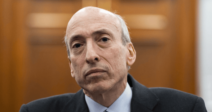 Erased Gensler Texts Ignite Crypto Backlash as SEC Watchdog Faults ‘Avoidable Errors’
