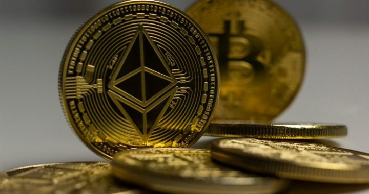 Bitcoin Liquidity Flush Meets Ethereum Recovery Push — Traders Await The Next Big Signal