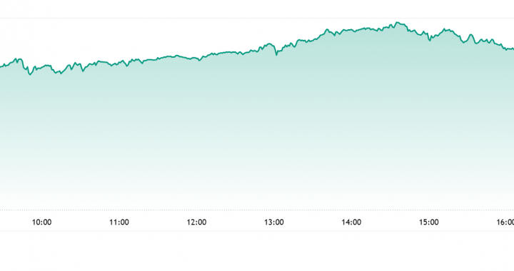 Sanae Takaichi Becomes Japan’s First Female Prime Minister – What Her Fiscal Policies Could Mean for Crypto