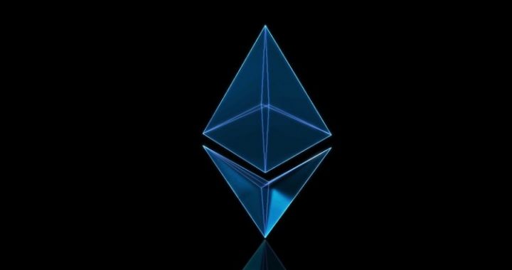 Ethereum Whales Quietly Accumulate As Stablecoin Usage Skyrockets 400%