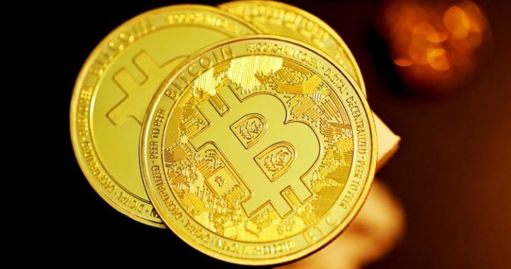 Bitcoin’s Moment? Analyst Urges Traders To Swap Gold For Crypto