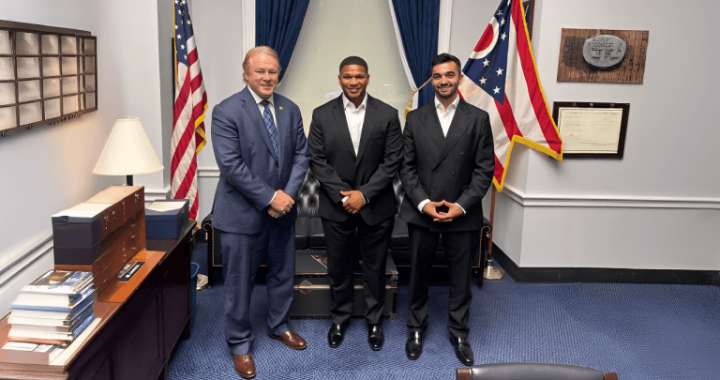 Senators Seek Industry Input on Crypto Payments Bill as Lumia Shares Insights