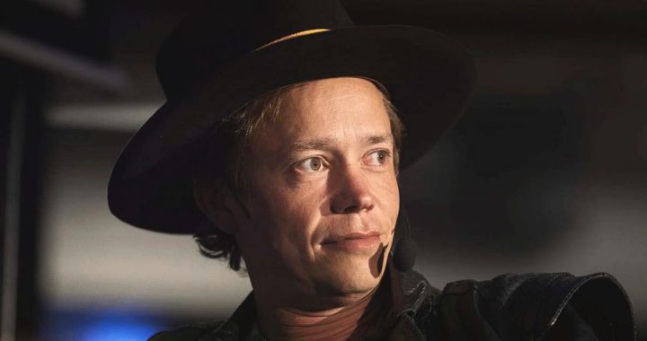 Epstein’s Bitcoin Discussions With Brock Pierce and Larry Summers Surface in Emails