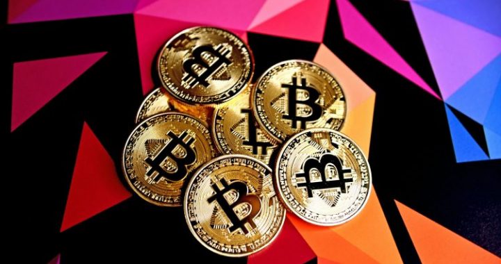 Is Bitcoin Falling Because Of Strategy Sell-Offs? On-Chain Data Fuels Debate