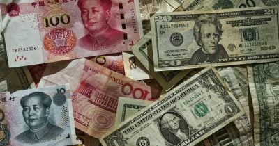 Shanghai Composite Index falls 1.5% to one-month low