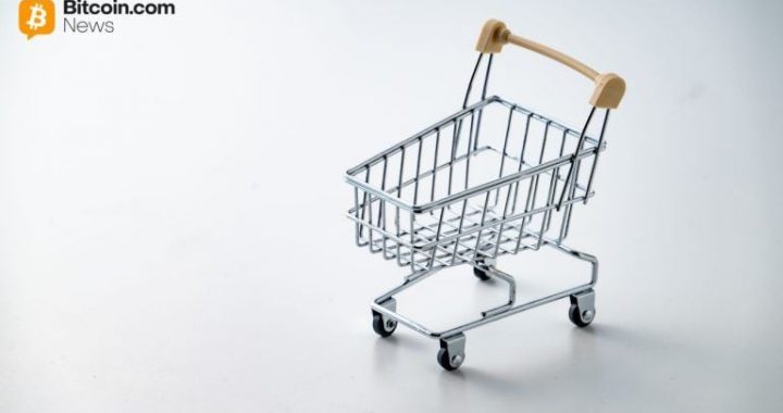 Strategy’s Michael Saylor Denies Bitcoin Sale Rumors: ‘We’re Buying’