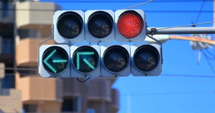 Crypto’s Big Money Signals Change: BTC Holders Pause, ETH Whales Buy