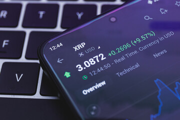 Standard Chartered Analysts Predict 330% XRP Price Surge After This Happens