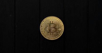 10x Research founder warns of 60% Bitcoin drop tied to 2026 US midterms