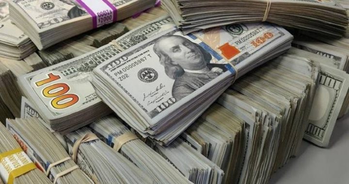 Crypto Money Floods US Politics As $21 Million Backs Trump PAC