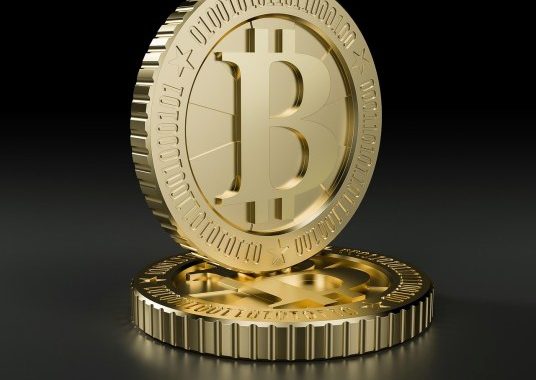 Bitcoin Holds Key Support As Weekend Liquidity Sets In — $98,200 And $107,500 In Focus