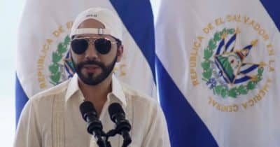 El Salvador stockpiles gold, Bitcoin amid market jitters
