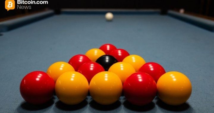 Heavy Selling Hits Bitcoin and Ether ETFs Again With $523 Million Combined Outflows