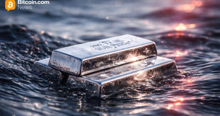 Silver to $60? Strategist Flags Extreme Valuation Risk