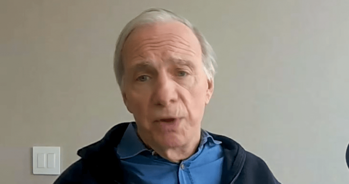 Ray Dalio Slams Bitcoin: Privacy Risks, Control Fears, And The Quantum Question