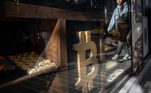 A Bitcoin Cautionary Tale: How This Popular Trader Went From $100 Million To Less Than $1,000