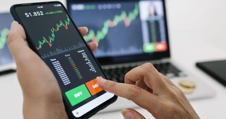 Who Is Really Selling Bitcoin? Analyst Uncovers The On-chain Dynamics 