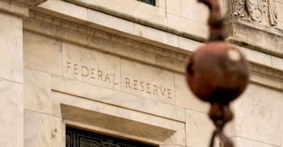 Fed signals elevated inflation, no rate cuts expected in 2026 amid energy price rise