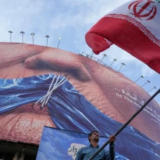Iran demands US war reparations and sovereignty over Strait of Hormuz in peace talks