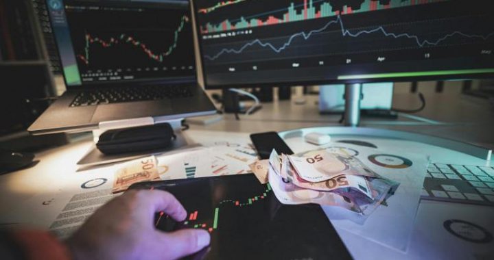 XRP Leads Massive Crypto Rally As Traders Bet Big On US Regulatory Shift