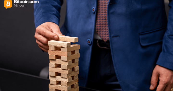 Bitcoin Holds Above $81,500 as $135M in Leveraged Crypto Positions Get Liquidated