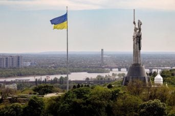 Russia and Ukraine agree to three-day truce and prisoner exchange around Victory Day
