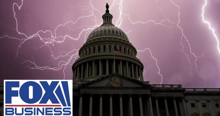 Bitcoin News: $1Bn ETF Exodus and What it Means for BTC USD