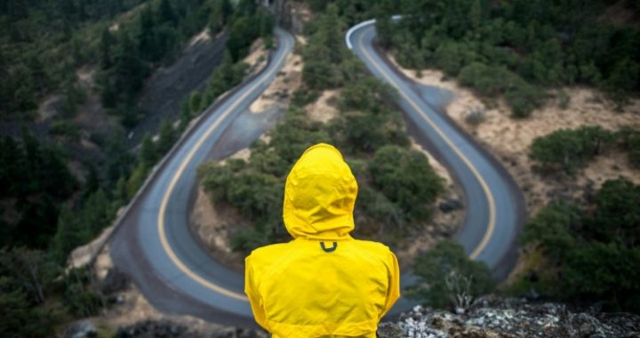 Bitcoin At A Crossroads: Two Key Levels Will Define BTC’s Next Major Move, Analyst Says