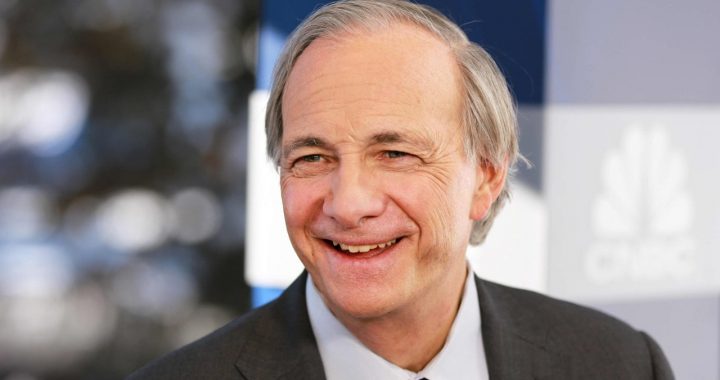 Ray Dalio Warns Bitcoin’s Correlation With Tech Stocks Hurts Its Safe Haven Appeal