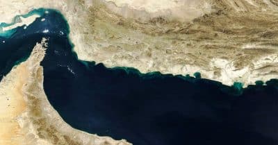 Iran closes Strait of Hormuz amid US tensions, risking global oil supply disruption