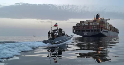 US sanctions firms and individuals over Iranian oil shipments to China