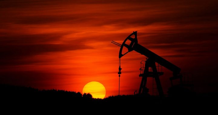 The 6km Chokepoint That Runs the World: A Data Briefing on Hormuz, Oil Reserves, and What It Means…
