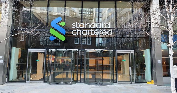 Bitcoin Hits Bottom at $59,000: Standard Chartered Analyst Declares the End of Crypto Winter