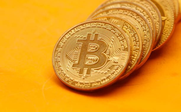 Bitcoin Trend That Has Held For 15 Years Shows When To Expect The Bottom And When $400,000 Will Happen