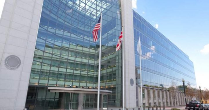 Hester Peirce Farewell Speech Highlights SEC Crypto Rulemaking Divide