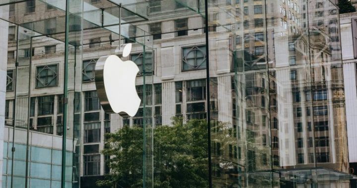 Apple Sheds $230 Billion From Intraday Peak After Long-Awaited Siri AI Reveal Disappoints