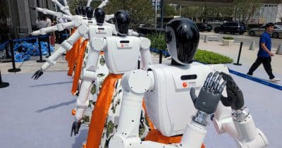 Lingyi iTech set for Hong Kong trading debut after $1B raise
