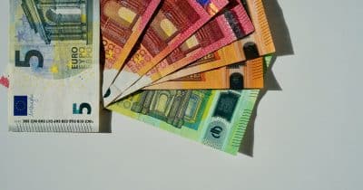 EU to impose €10,000 cash payment limit from July 2027 under new AML regulation