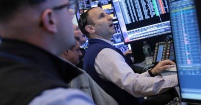 Barclays traders recommend buying protection against tech-led S&P 500 pullback