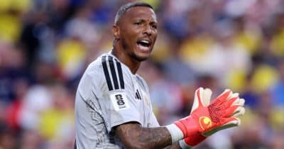 Eloy Room records 15 saves against Ecuador, nears World Cup record