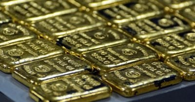 Fed’s hawkish tone boosts US dollar, impacts Bitcoin and gold markets
