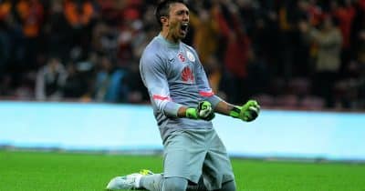Fernando Muslera addresses Marcelo Bielsa’s comments after Uruguay’s World Cup exit
